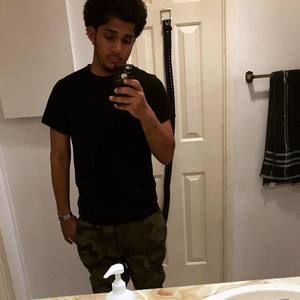 Meet your Posher, Carlo